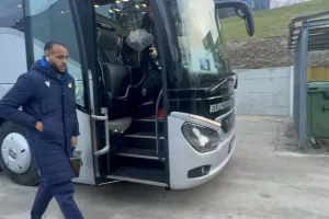 (Βίντεο/Φώτος Kerkida) Η άφιξη του ΑΠΟΕΛ στο "Stadion Celje"