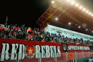 "Απευθυνόμαστε στον τεράστιο ερυθρόλευκο λαό…"