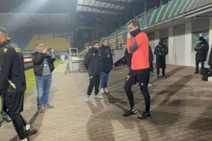 (Βίντεο/Φώτος kerkida) H προπόνηση του ΑΠΟΕΛ στο "Stadion Z'dežele"