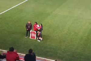 (Φώτος kerkida) Τίμησε τον Καρλίτος