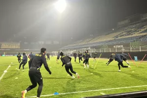 (Βίντεο/Φώτος kerkida) H προπόνηση του ΑΠΟΕΛ στο "Stadion Z'dežele"