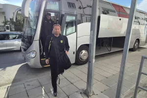 Άφιξη ΑΕΚ στο "Αμμόχωστος" (ΦΩΤΟΣ)