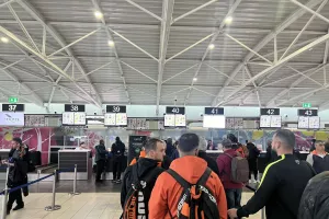 ΩΡΑ 10:21 πέταξε τώρα η αποστολή για Σλοβενία (ΦΩΤΟΣ)