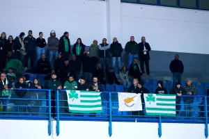 (Φώτος) ΑΕΚτζήδες και Ομονοιάτες στο "Κίτιον"