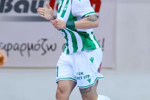 ΑΕΚ-Ομόνοια: Το Κύπελλο "βάφτηκε" πράσινο (Φώτος)