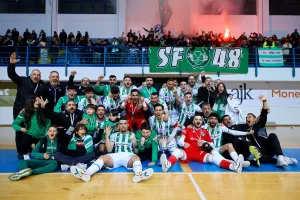 (Φώτος) Η απονομή και τα πανηγύρια