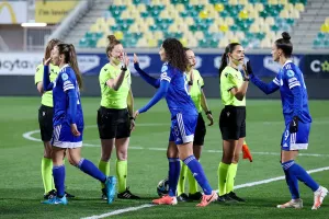 (Φώτος) Με το… δεξί η Εθνική Γυναικών