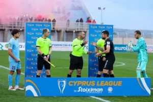 ΕΝΠ-Νέα Σαλαμίνα: Βυσσινί "ανάσα" με πέναλτι και... ζωγραφιά! (φώτος)