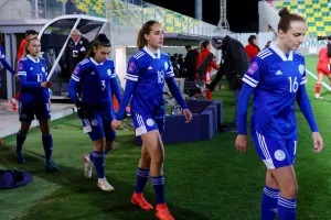 (Φώτος) Με το… δεξί η Εθνική Γυναικών
