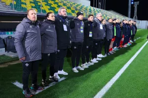 (Φώτος) Με το… δεξί η Εθνική Γυναικών