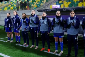 (Φώτος) Με το… δεξί η Εθνική Γυναικών