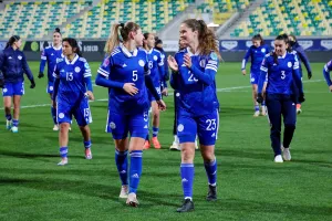 (Φώτος) Η νίκη έφερε χαμόγελα 