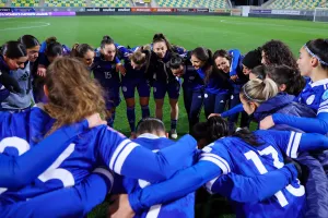 (Φώτος) Η νίκη έφερε χαμόγελα 