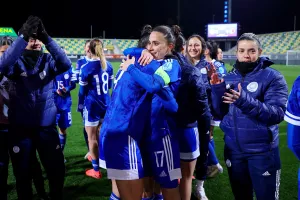 (Φώτος) Η νίκη έφερε χαμόγελα 