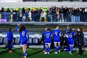 (Φώτος) Η νίκη έφερε χαμόγελα 