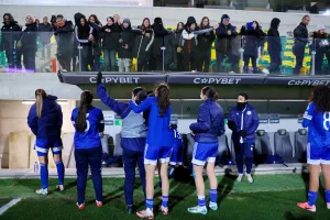 (Φώτος) Η νίκη έφερε χαμόγελα 