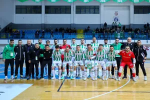 ΑΕΚ-Ομόνοια: Το Κύπελλο "βάφτηκε" πράσινο (Φώτος)