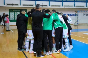 ΑΕΚ-Ομόνοια: Το Κύπελλο "βάφτηκε" πράσινο (Φώτος)