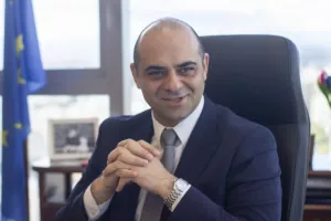 Aγαπούν Γιάννη αλλά... αντιπολίτευση