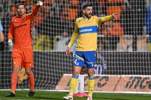 ΑΠΟΕΛ-Πάφος: Πέρασε… από το ΓΣΠ και (ξανά) στο +6