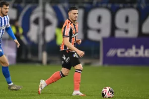 Ανόρθωση-ΑΠΟΕΛ: Τέσσερα γκολ και η… μπίλια στο Χ