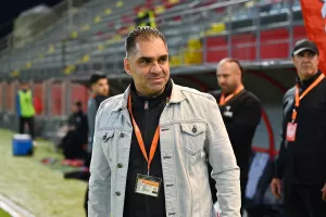 Πουλάει ο Σταύρος Δημοσθένους 