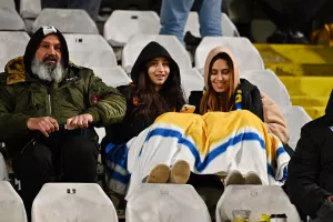(Φώτος) Ο κόσμος του ΑΠΟΕΛ με Celje