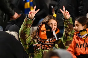 (Φώτος) Ο κόσμος του ΑΠΟΕΛ με Celje