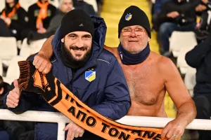 (Φώτος) Ο κόσμος του ΑΠΟΕΛ με Celje