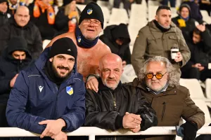 (Φώτος) Ο κόσμος του ΑΠΟΕΛ με Celje