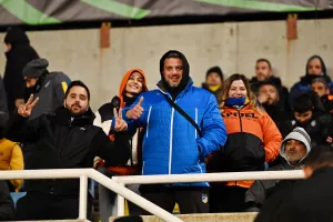 (Φώτος) Ο κόσμος του ΑΠΟΕΛ με Celje