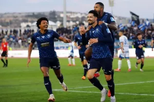 Πάφος-Απόλλων: Πέμπτη σερί νίκη με... ζωγραφιά! (φώτος)