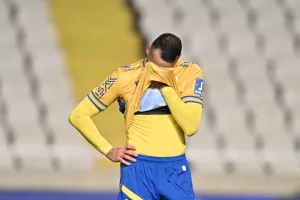 Τον πόνεσε και ο πόνος  του φαίνεται στις αντιδράσεις 