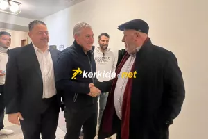 (Φώτος) Η συνάντηση Προέδρων με Μεσίνα 