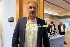 Εκεί ο Κωνσταντίνου…