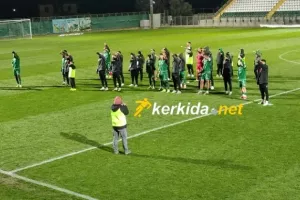 (Βίντεο Kerkida) Παρά την ήττα... όλοι μαζί τον ύμνο 