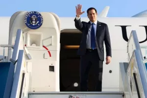 Στη Σαουδική Αραβία καταφθάνει ο Μάρκο Ρούμπιο για συνομιλίες με τη Ρωσία