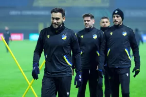 (Βίντεο/Φώτος kerkida) H προπόνηση του ΑΠΟΕΛ στο "Stadion Z'dežele"