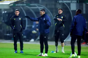 (Βίντεο/Φώτος kerkida) H προπόνηση του ΑΠΟΕΛ στο "Stadion Z'dežele"
