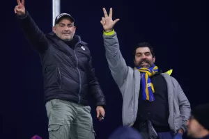 ΦΩΤΟΣ-Ο κόσμος του ΑΠΟΕΛ