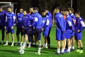 Το Kerkida στην προπόνηση του ΑΠΟΕΛ (φώτος/βίντεο)