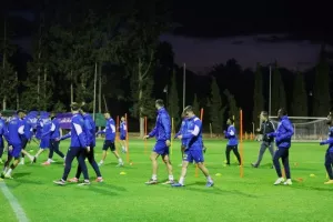 Το Kerkida στην προπόνηση του ΑΠΟΕΛ (φώτος/βίντεο)