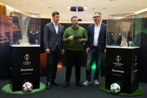 (Βίντεο) Στην Κύπρο τα τρόπαια του Europa και Conference League