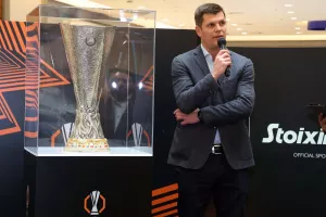 (Βίντεο) Στην Κύπρο τα τρόπαια του Europa και Conference League