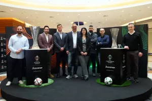 (Βίντεο) Στην Κύπρο τα τρόπαια του Europa και Conference League