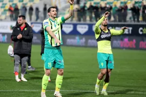 (Βίντεο kerkida/Φώτος) Πανηγύρια και σύνθημα… για πρωτάθλημα! 