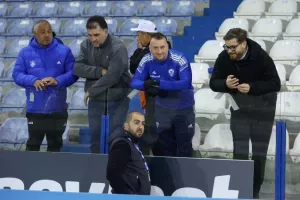 Ο κόσμος στο Ανόρθωση-Καρμιώτισσα (φώτος)