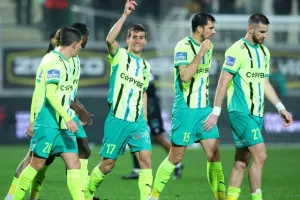 ΑΕΚ-ΑΕΛ: "Κιτρινοπράσινη" επικράτηση και ξανά στην 3η θέση (φώτος)
