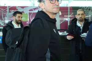 Άφιξη αποστολής ΑΠΟΕΛ (Φώτος Kerkida)
