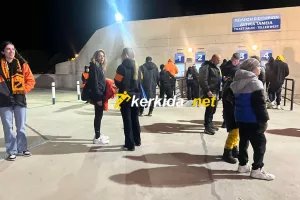 Μαζεύονται οι ΑΠΟΕΛίστες (Φώτος Kerkida)